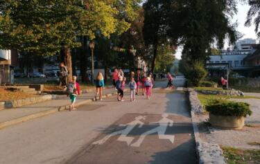 Vabilo za občine in osnovne šole: Novo šolsko leto je priložnost za uvajanje ukrepa šolska ulica v vaši občini!