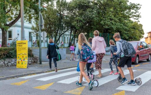 Zaposleni OŠ Solkan so zmanjšali uporabo avta za dober namen
