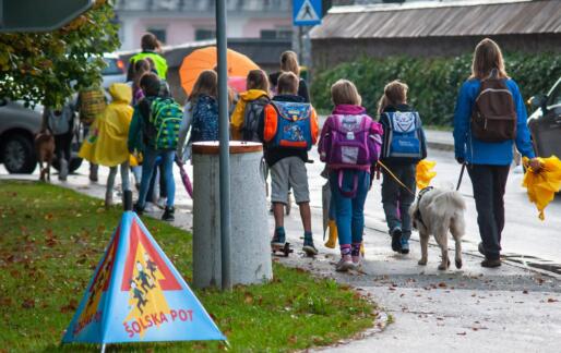 [Sporočilo za javnost] Podprimo otroke pri hoji in kolesarjenju v šolo