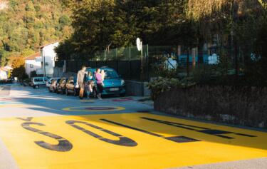 Na Mostu na Soči šolarji odslej varneje peš v šolo