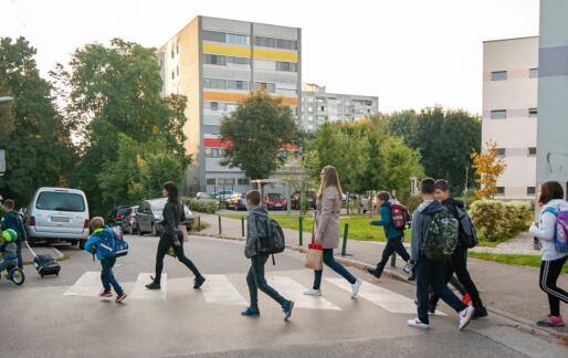 Gremo v šolo skupaj, peš ali s kolesom, s Pešbusom ali Bicivlakom