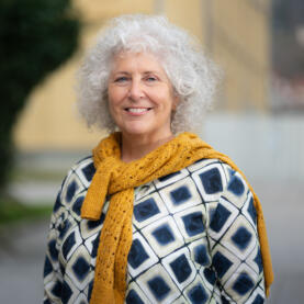 dr. Maja Simoneti