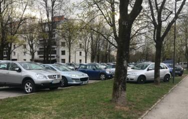 Parkiranje ni človekova pravica, ampak privilegij, in tako ga je treba tudi obravnavati