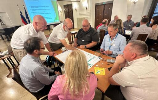 Vključevanje javnosti v pripravo dveh regionalnih celostnih prometnih strategij